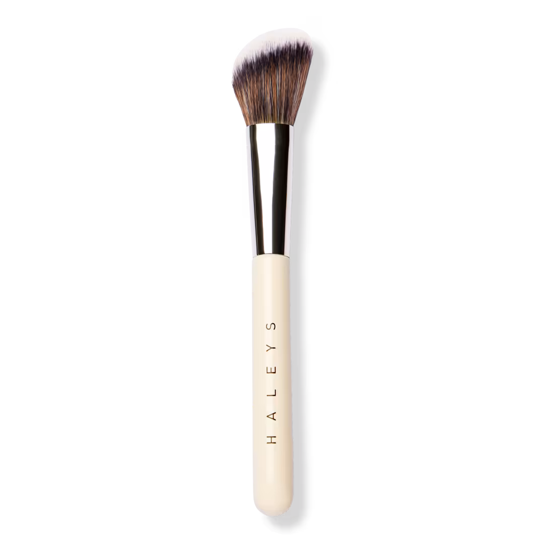 HALEYS Beauty  Angled Sculpting Contour Brush