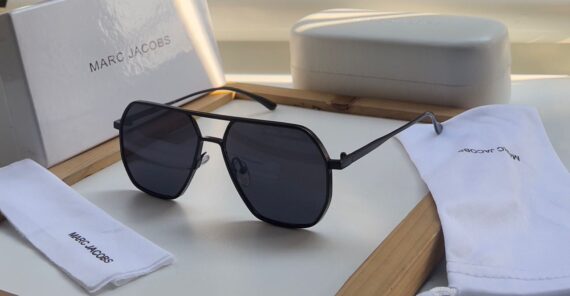 Marc Jacobs sunglasses 44