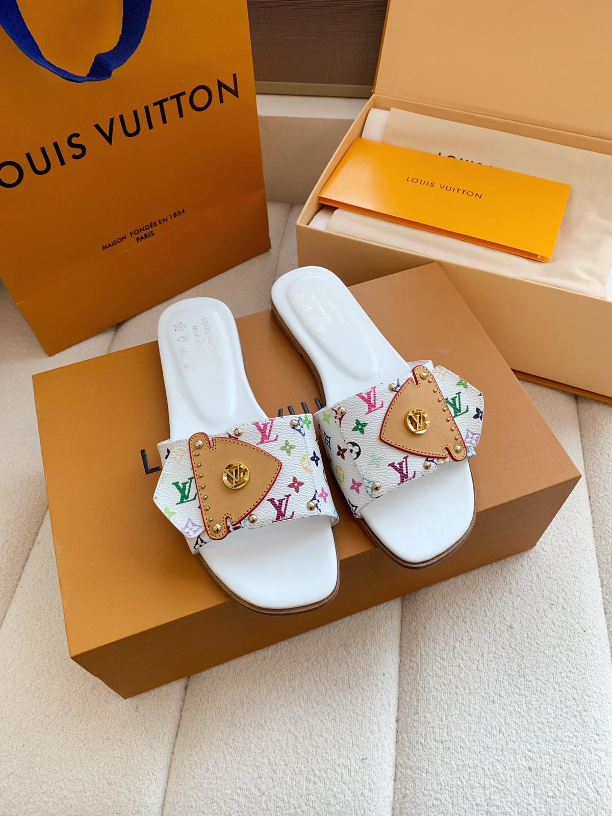 Louis Vuitton 2026 New Style Sandals