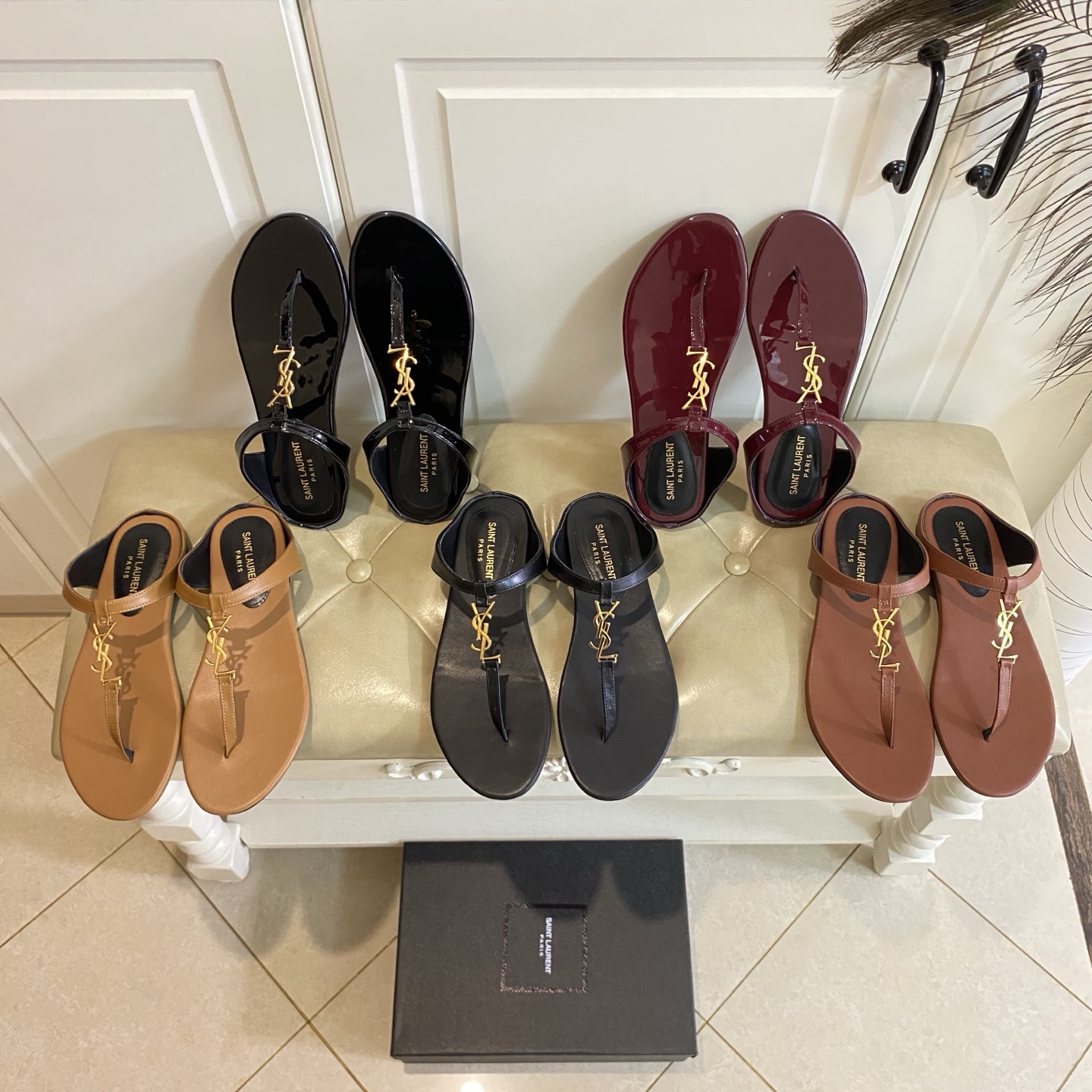 YSL Cassandra Patent & Smooth Leather Lambskin Insole YSL Logo T-Strap Flat Thong Sandals