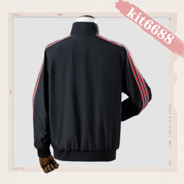 26/27 Manchester United Retro Windbreaker