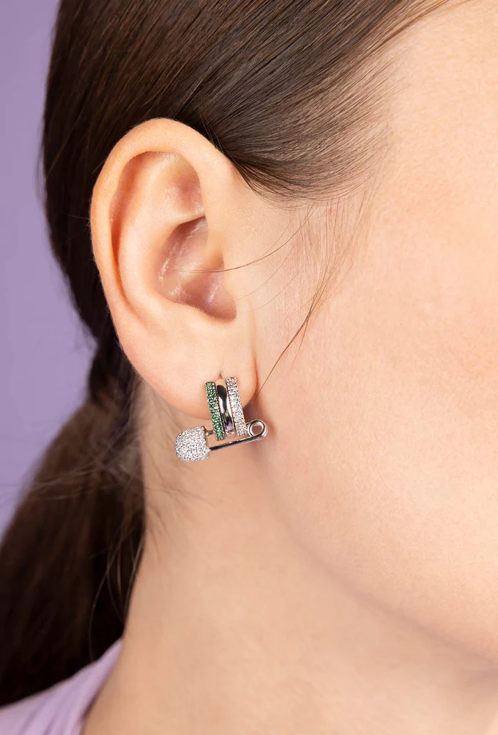 Orecchini a cerchio verdi con spilla da balia