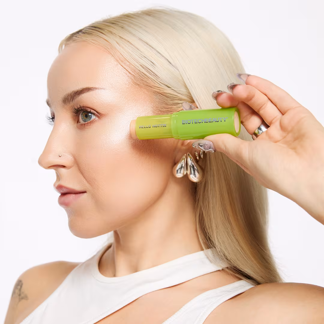 BiotechBeauty  BiomeBeam Barrier-Repairing Highlighter with Ceramides