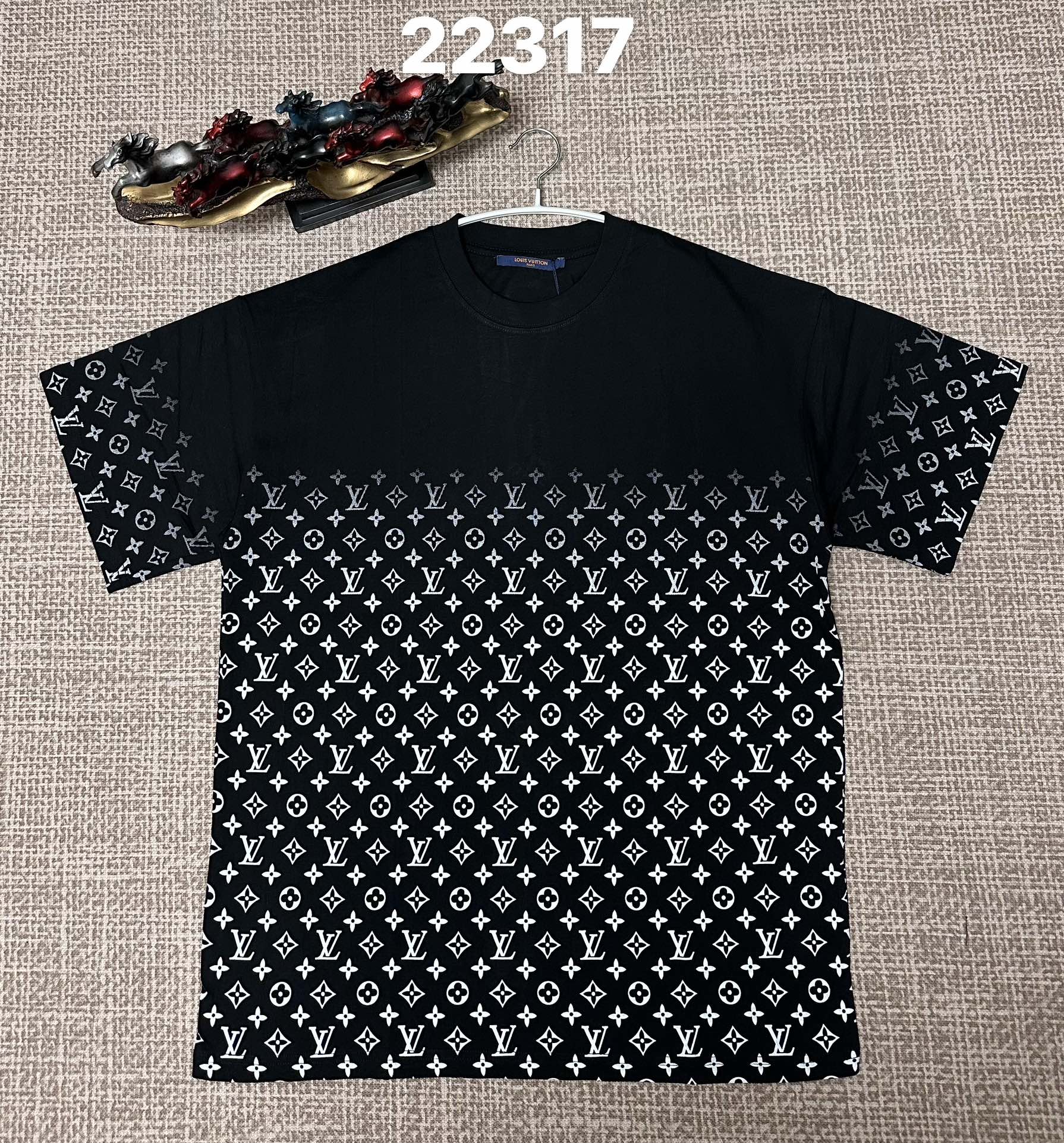 LV Monogram Gradient Motif T-Shirt