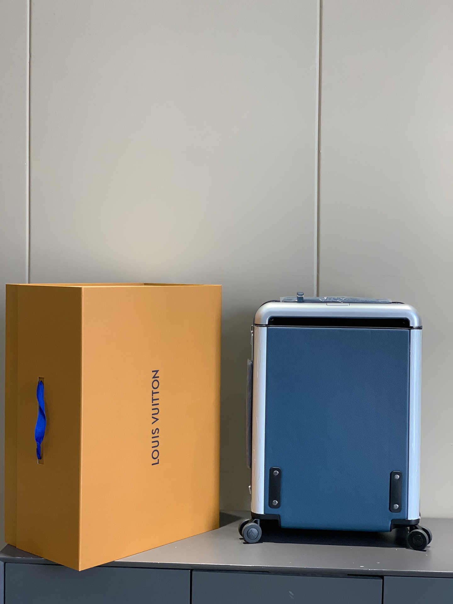 LV HORIZON four-wheel trolley case