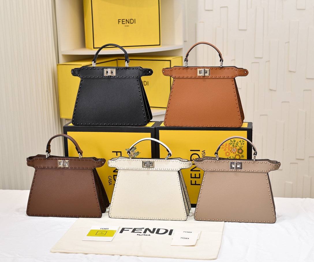 Fendi Medium Peekaboo ISeeU Bag