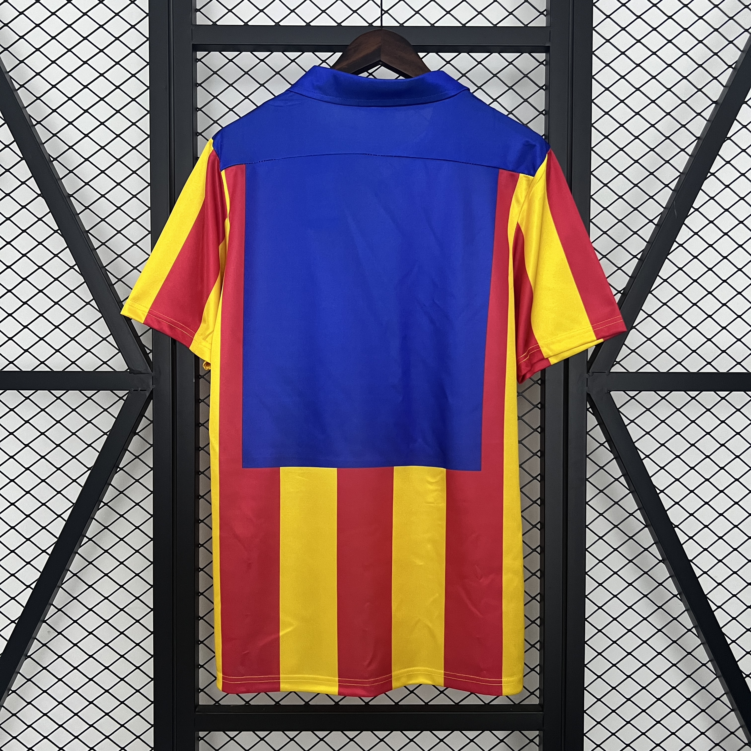 1980/1982 Valencia Home Retro Football Shirt