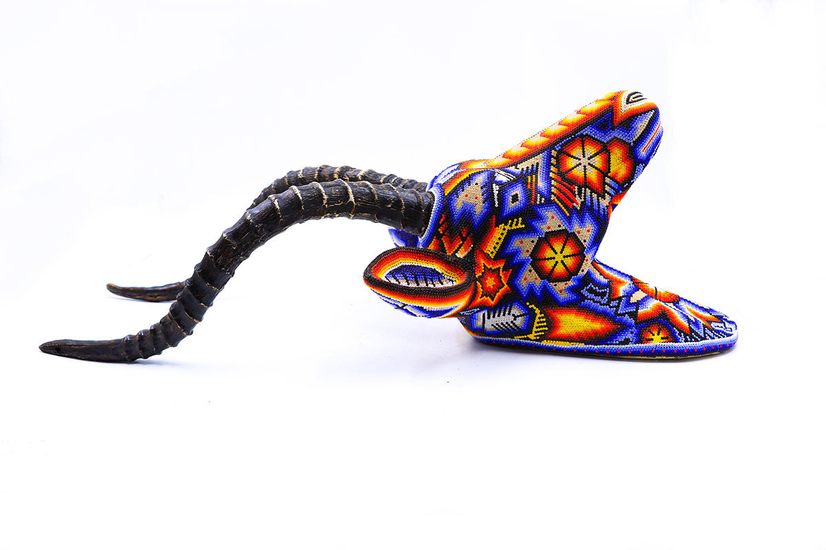Cabeza de Antílope - Obra de Arte Huichol