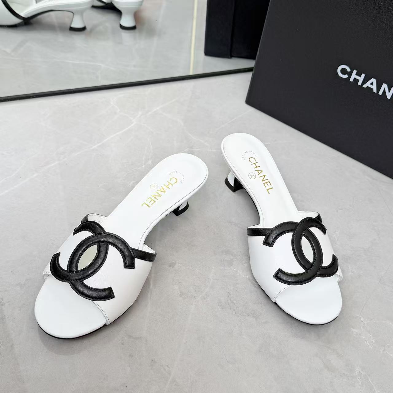 Chanel 2026 Summer Color blocked Slippers
