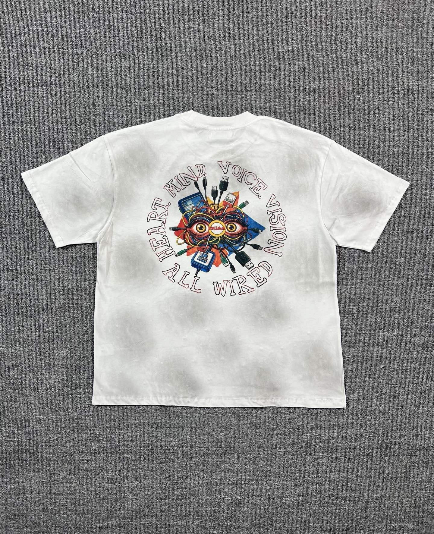 White ink direct spray with rhinestone embellishment, washed-out effect short-sleeved T-shirt