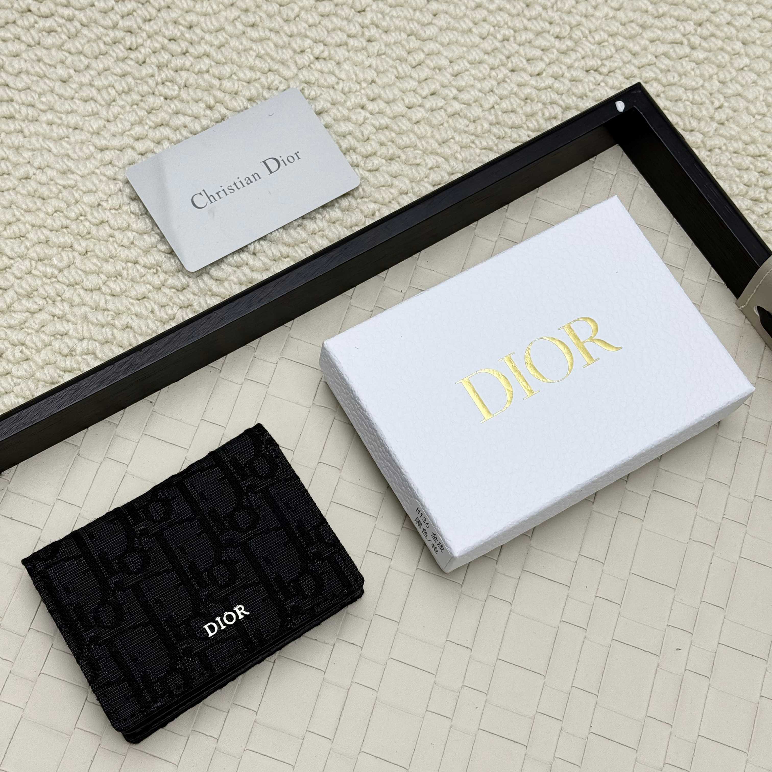 Dior Wallets Card Holder Wallet 136