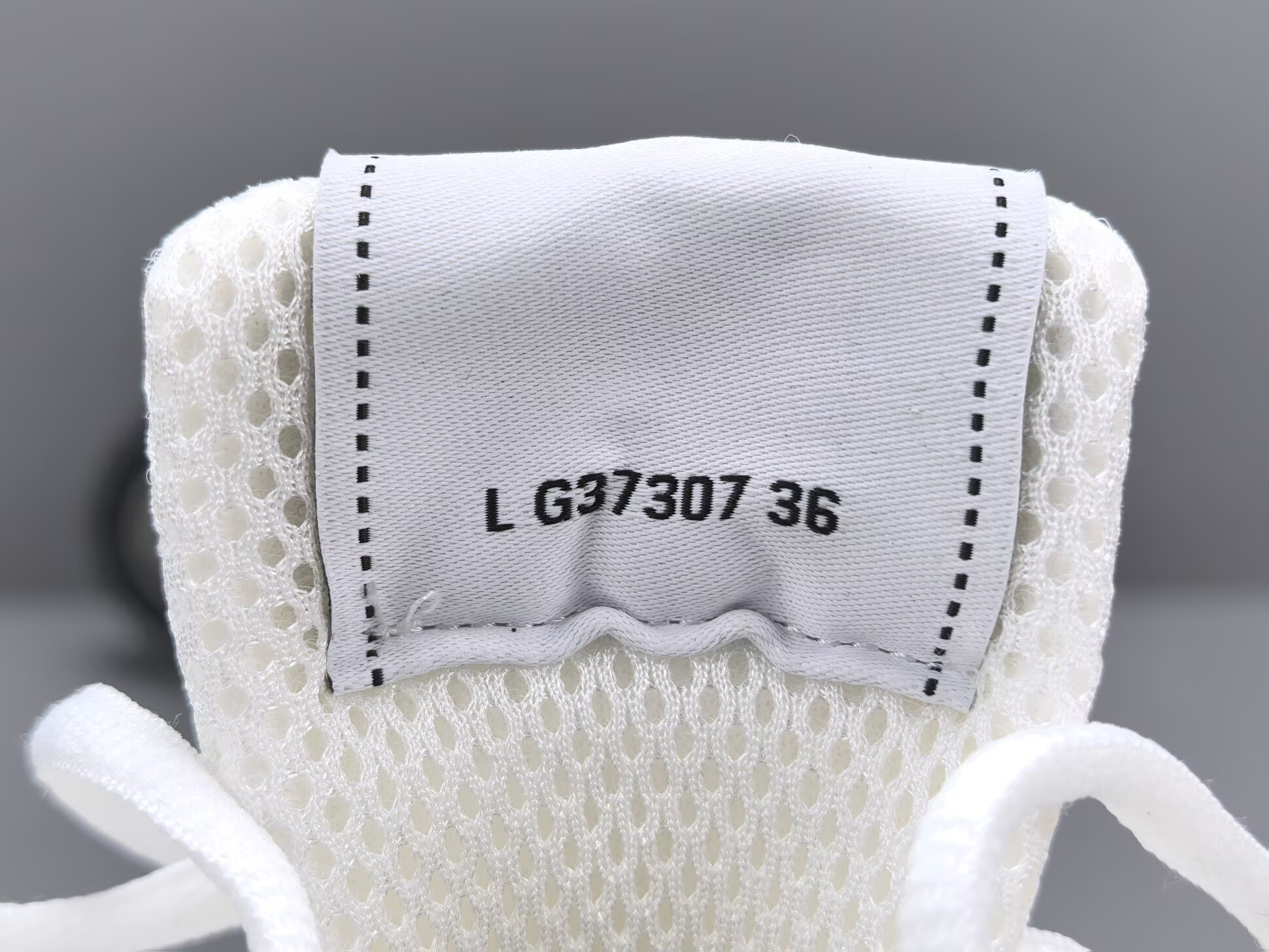 CHNE1 Leather Low Top Sneakers - CCSHOES