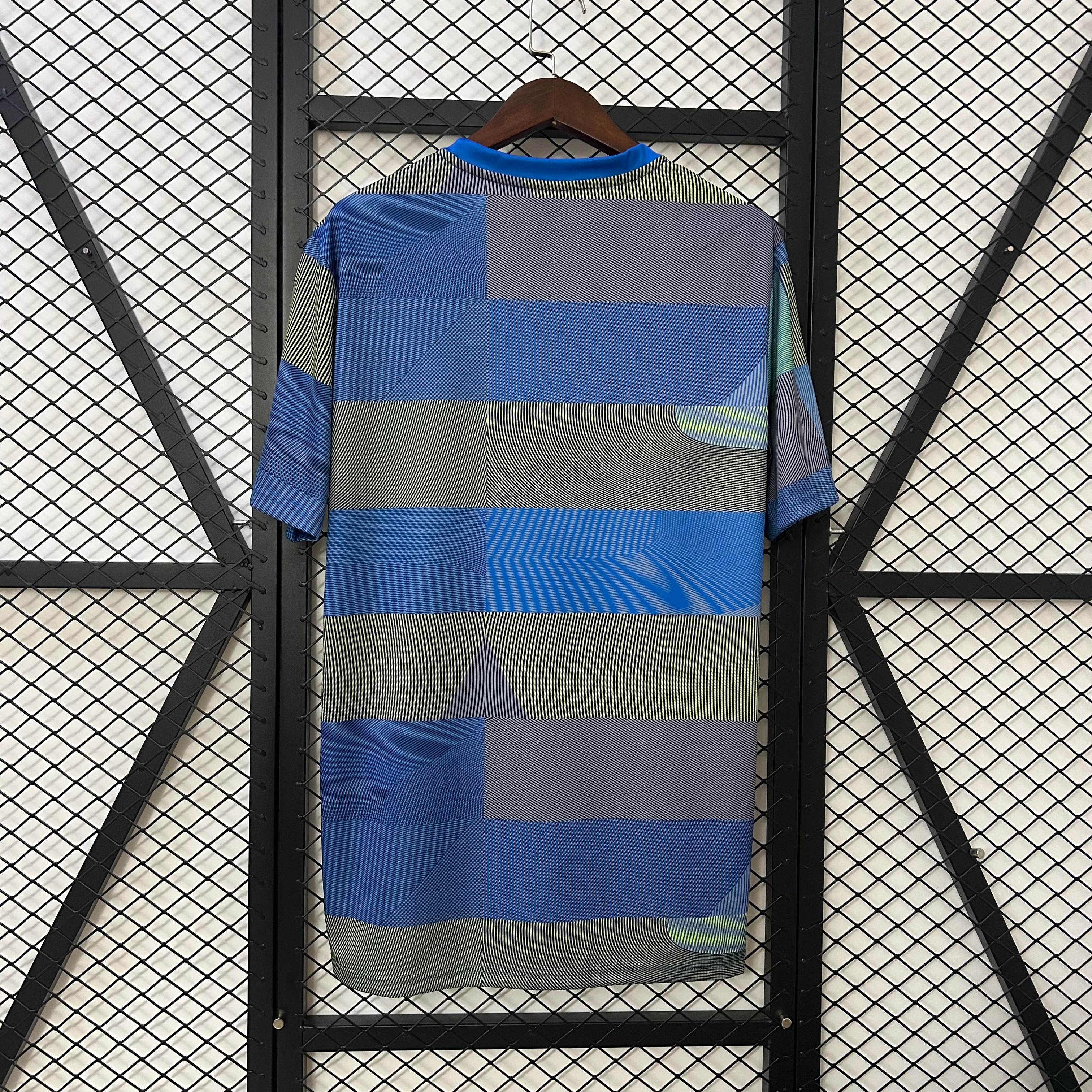 2025/2026 Real Madrid Special Edition Football Shirt （Fan Edition）