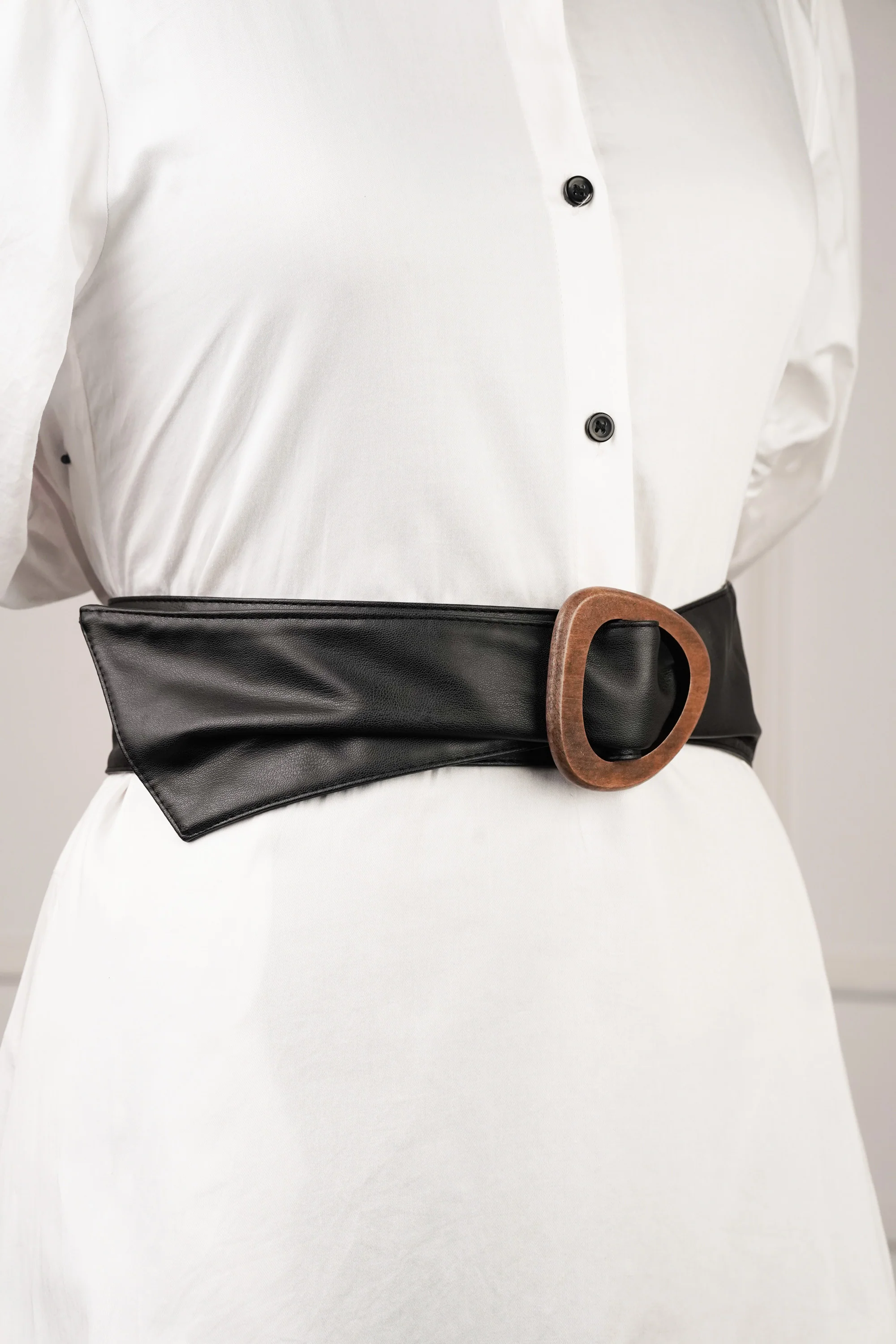 Wooden Buckle Black Waist Belt