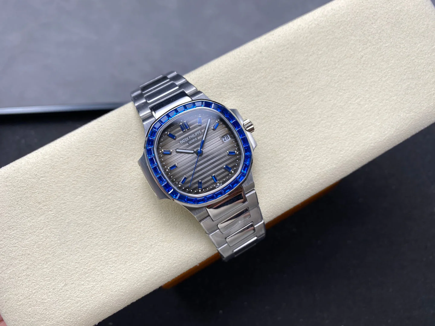 PATEK Nautilus 35.2mm Silver Black Dial