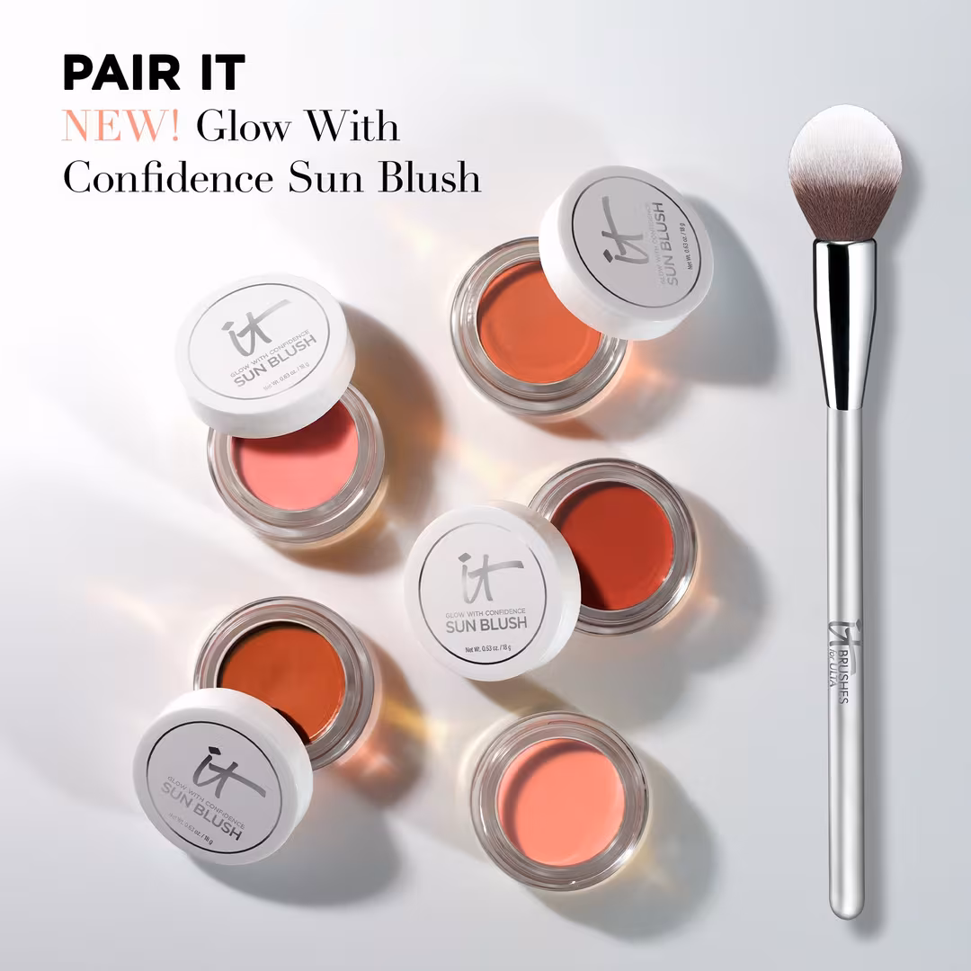 IT Brushes For ULTA  Airbrush Flawless Highlight Brush #140