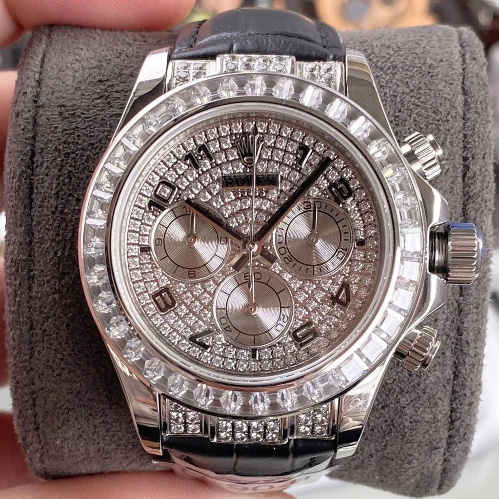 Rolex Watch DAYTONA SET WITH 36 BAGUETTE-CUT DIAMONDS BLACK LEATHER
