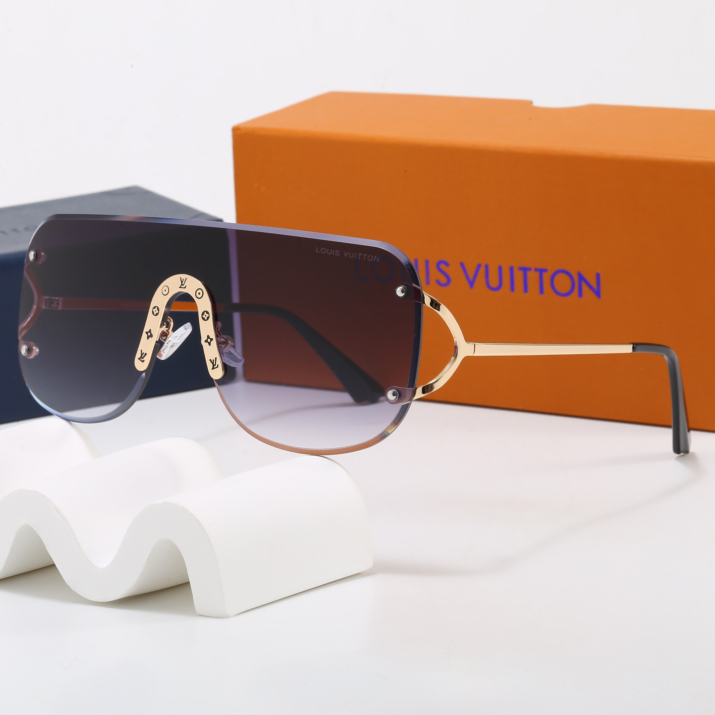 LV Fashionable Sunglasses