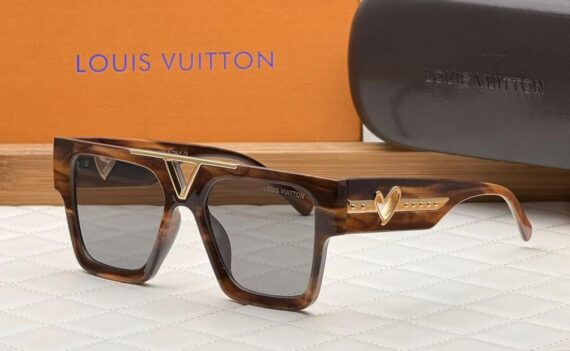 Louis Vuitton sunglasses 40