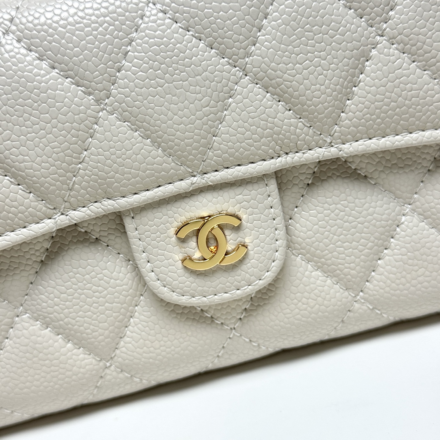 Chanel Single-shoulder chain bag