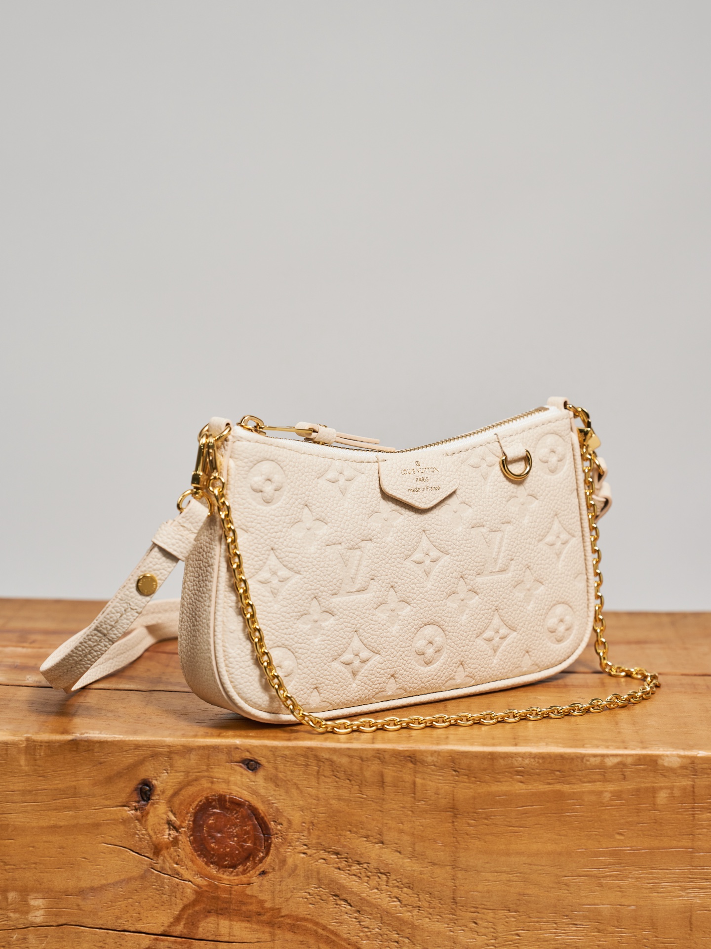 LV Easy Pouch On Strap Shoulder Bag Top Quality