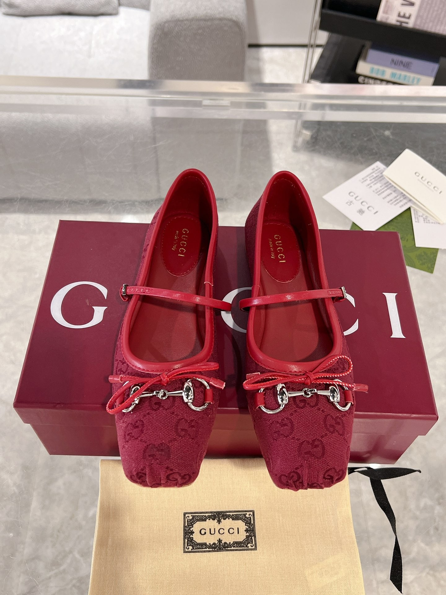 Gucci Ballet shoes with a bow and square toe