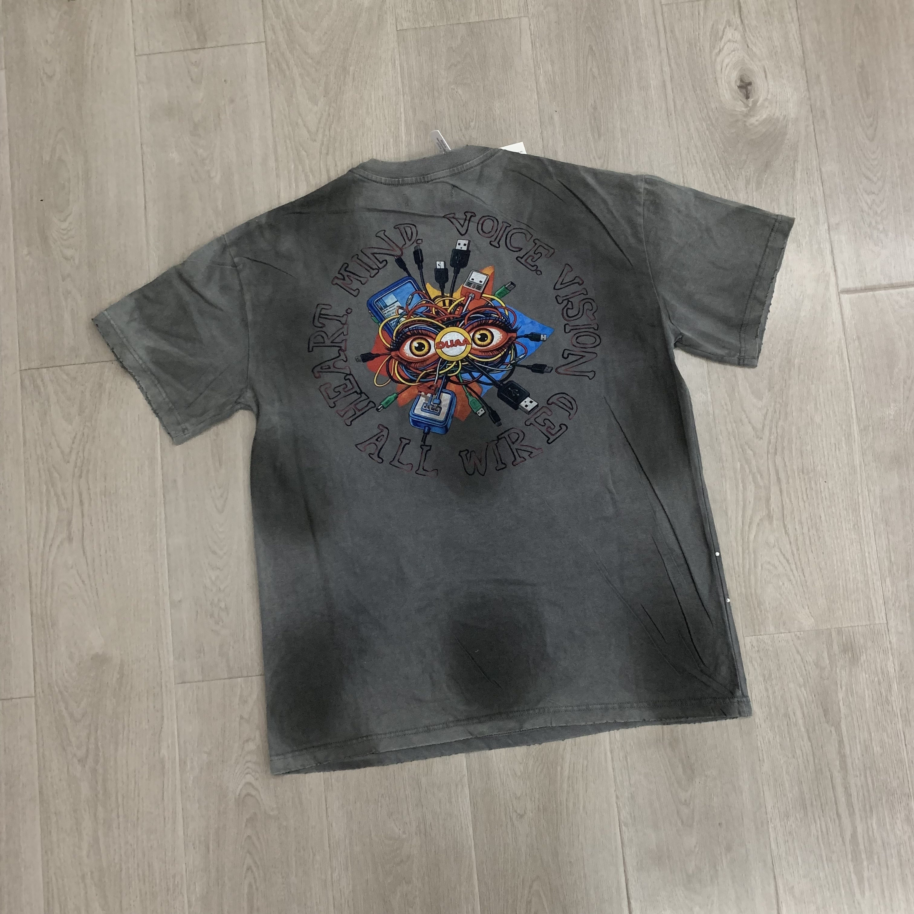 White ink direct spray with rhinestone embellishment, water-damaged vintage short-sleeved T-shirt.style 5