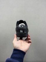 new arrival sneaker