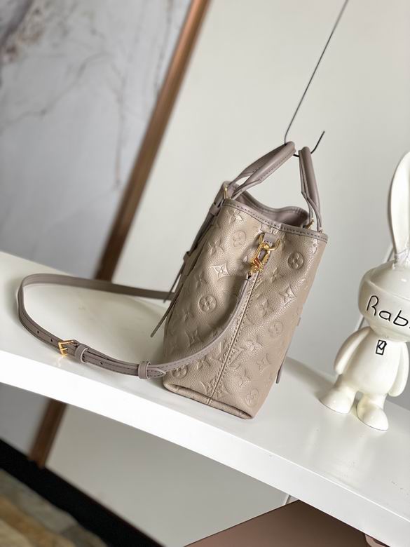 LV M11393 31X21.5X13cm YG 3colour