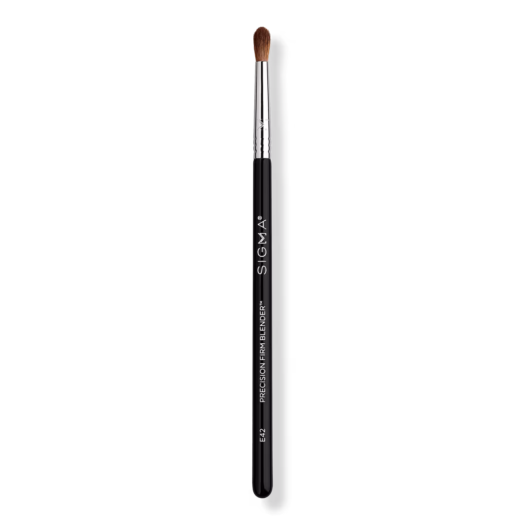 Sigma Beauty  E42 Precision Firm Blender Brush