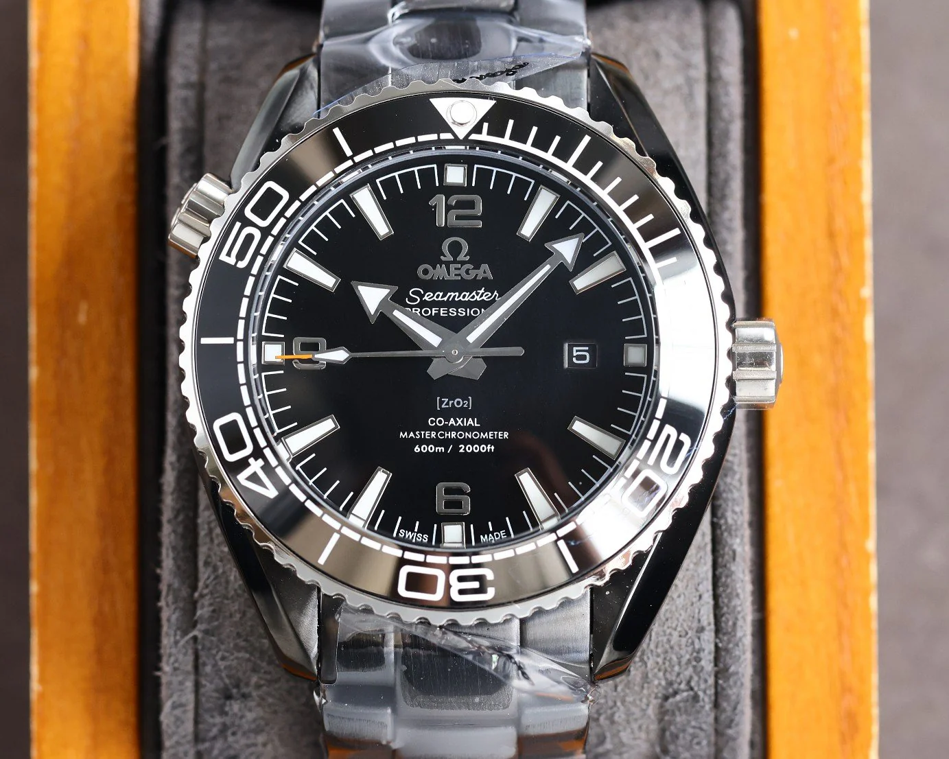 Omega Watch SEAMASTER PROFESSIONAL PLANET OCEAN 600M BLACK CERAMIC