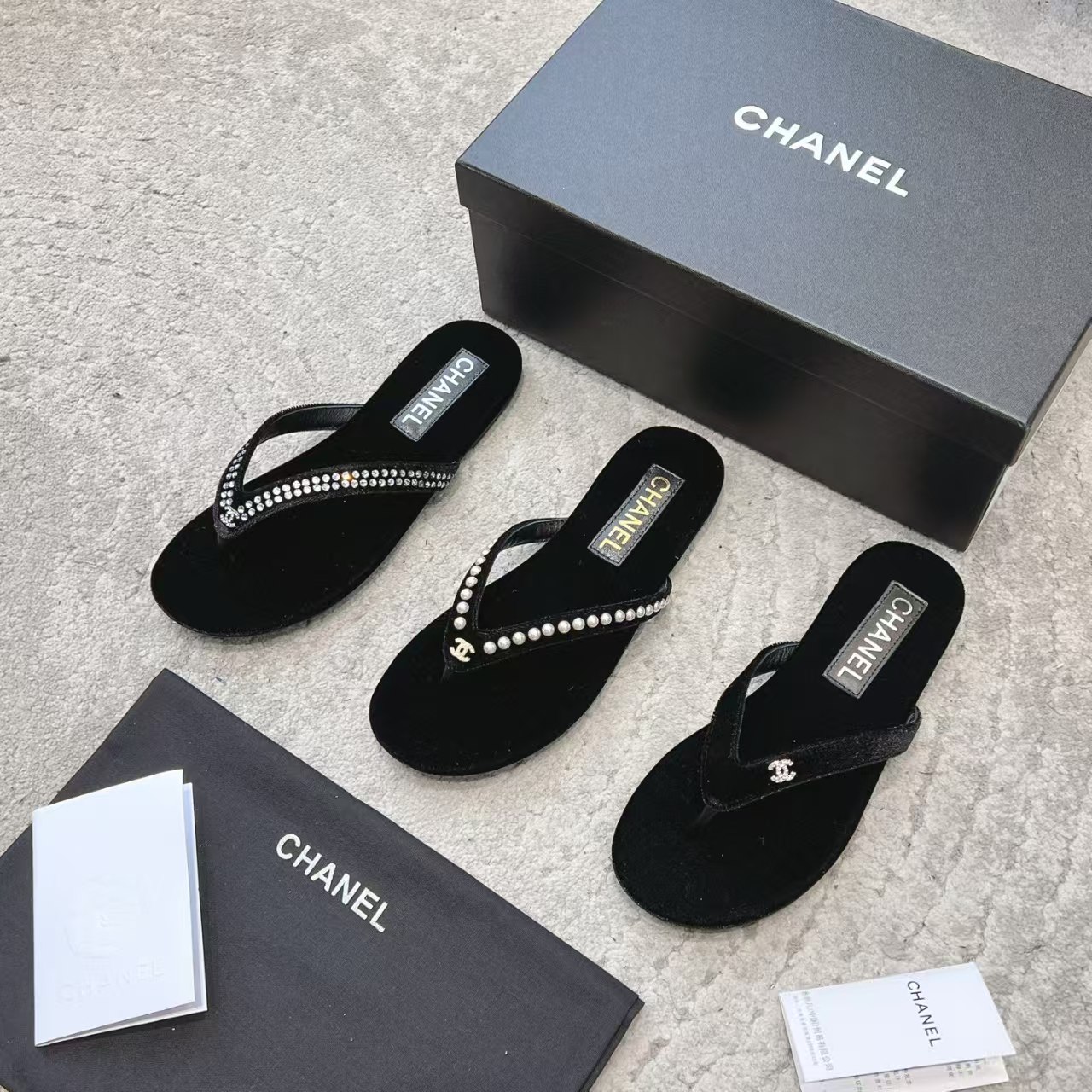 Chanel Velvet 25C Flip-flops 10A