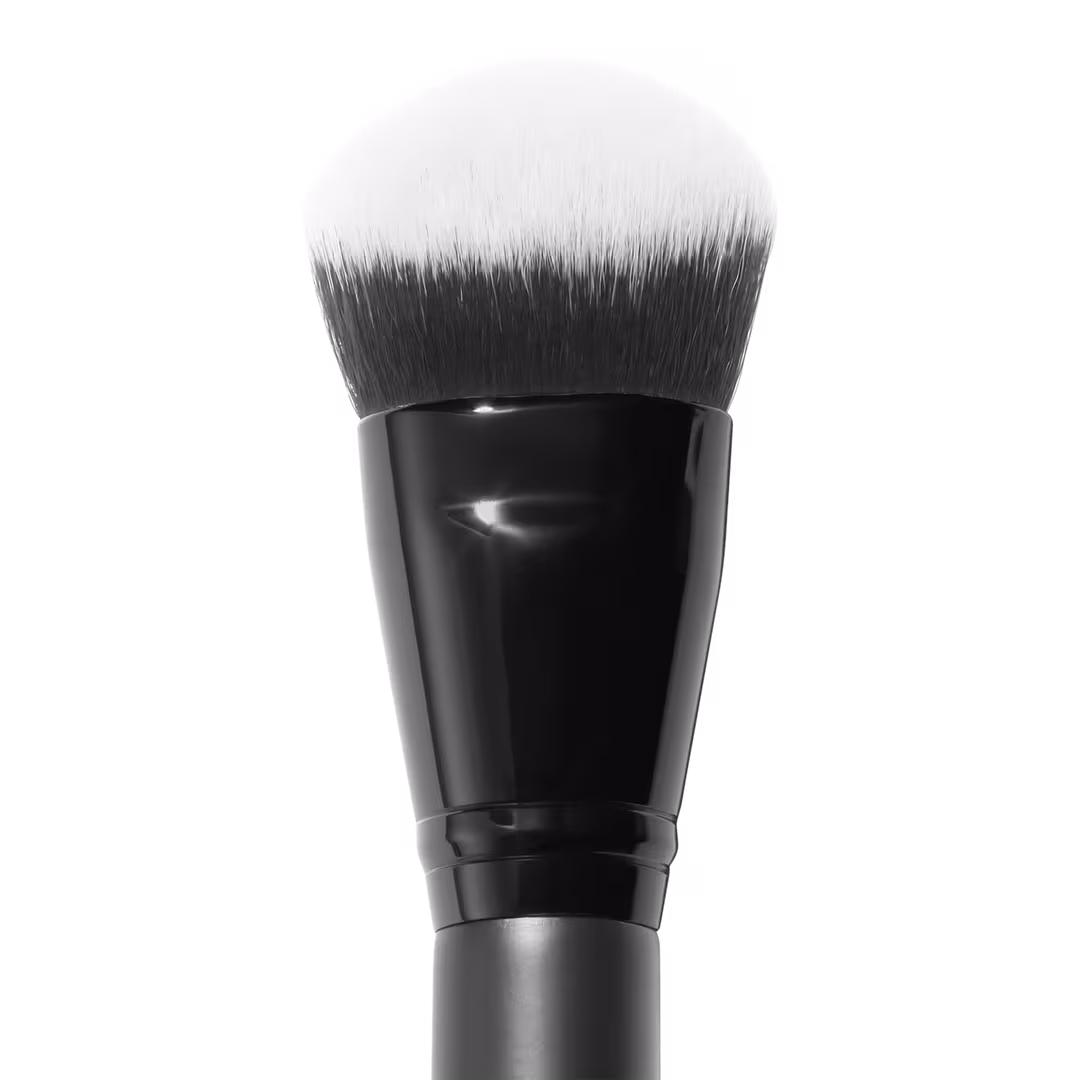 e.l.f. Cosmetics  Smooth Swipe Foundation Brush
