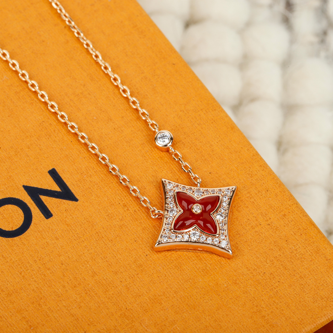 LV Clover Necklace