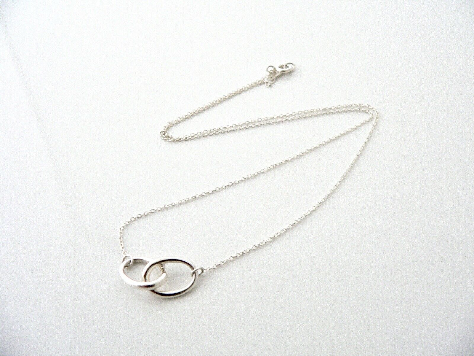 Tiffany & Co Interlocking Ovals Necklace Peretti Pendant Silver Gift Love Knot
