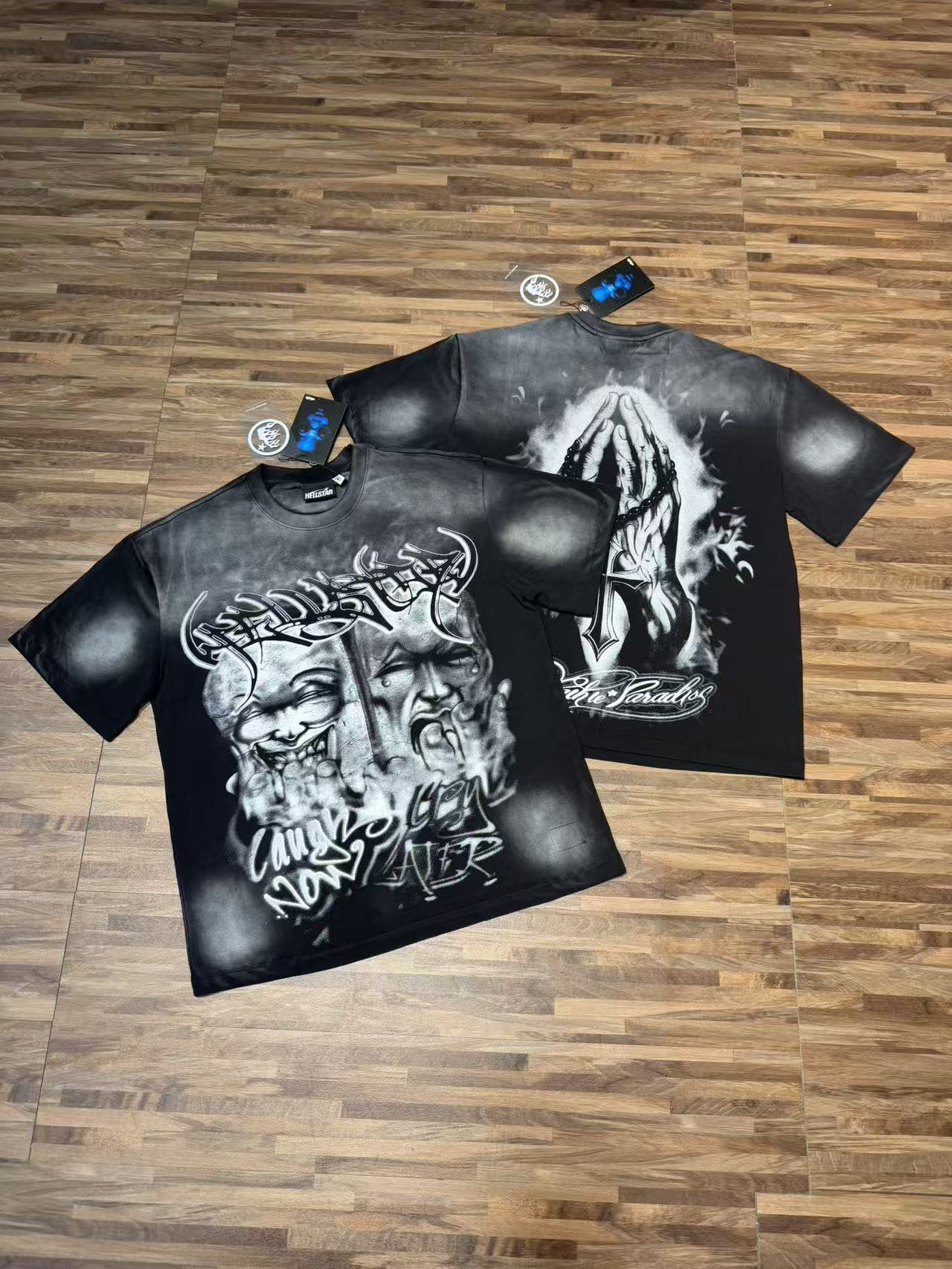 Washed and graffitied black devil print short-sleeved shirt