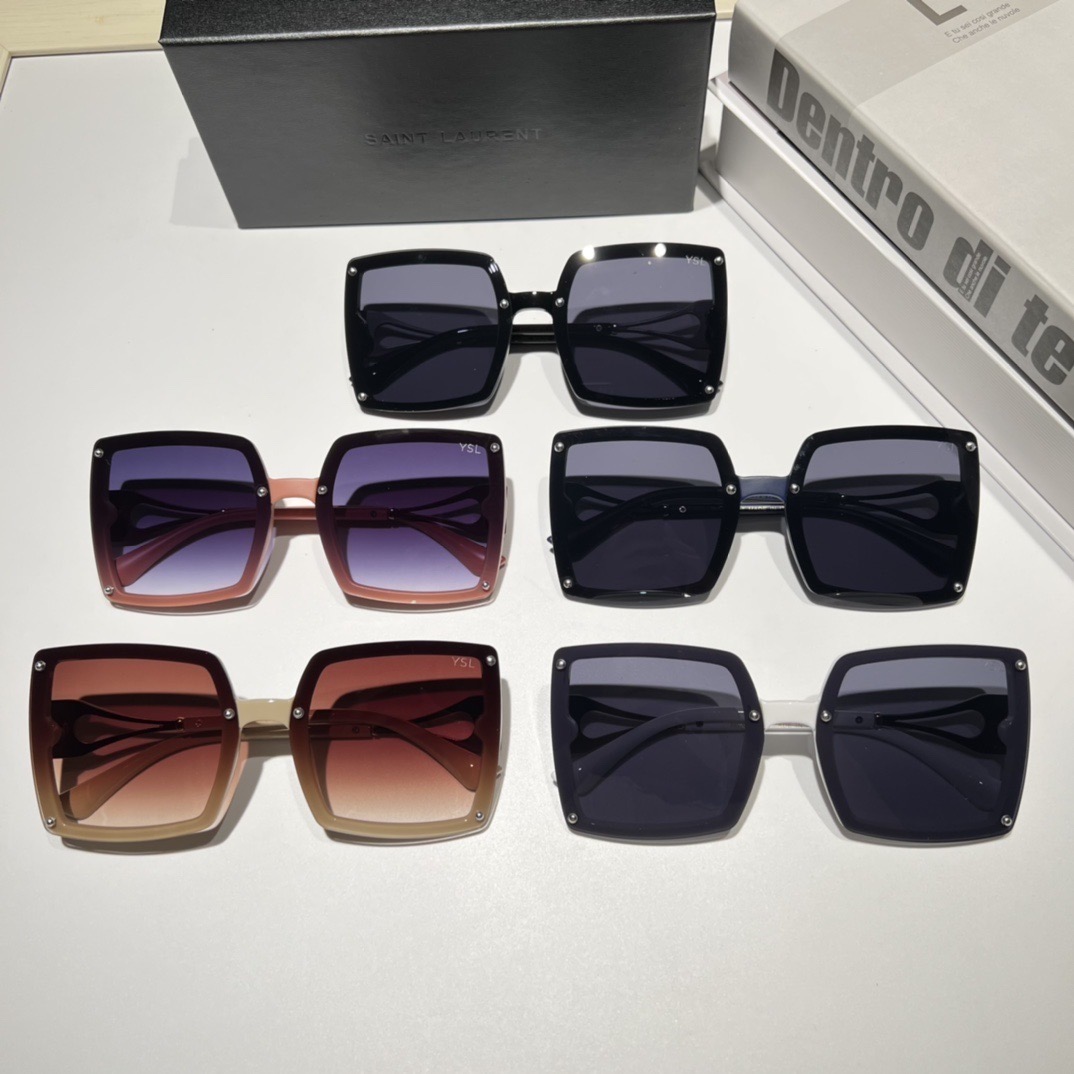 Saint Laurent Fashionable Sunglasses