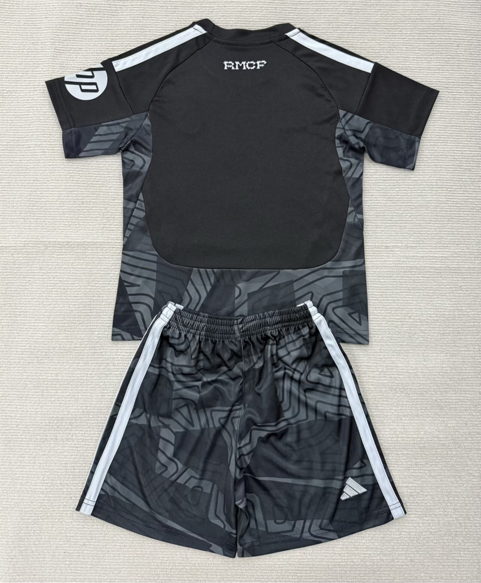 Real Madrid Goalkeeper Kids Suit 26/27