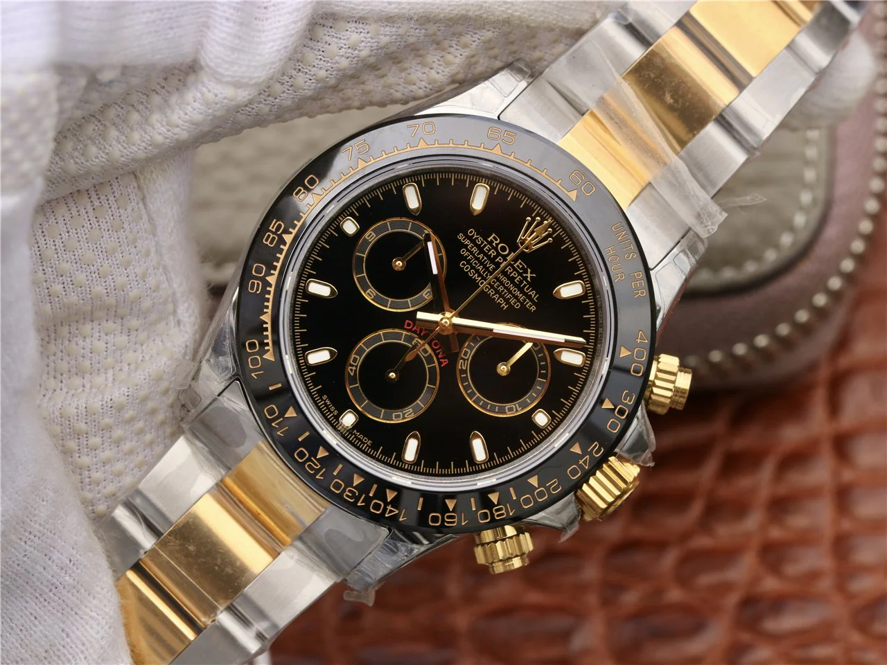 Rolex Watch DAYTONA 40MM GOLD STEEL BLACK BEZEL BLACK DIAL