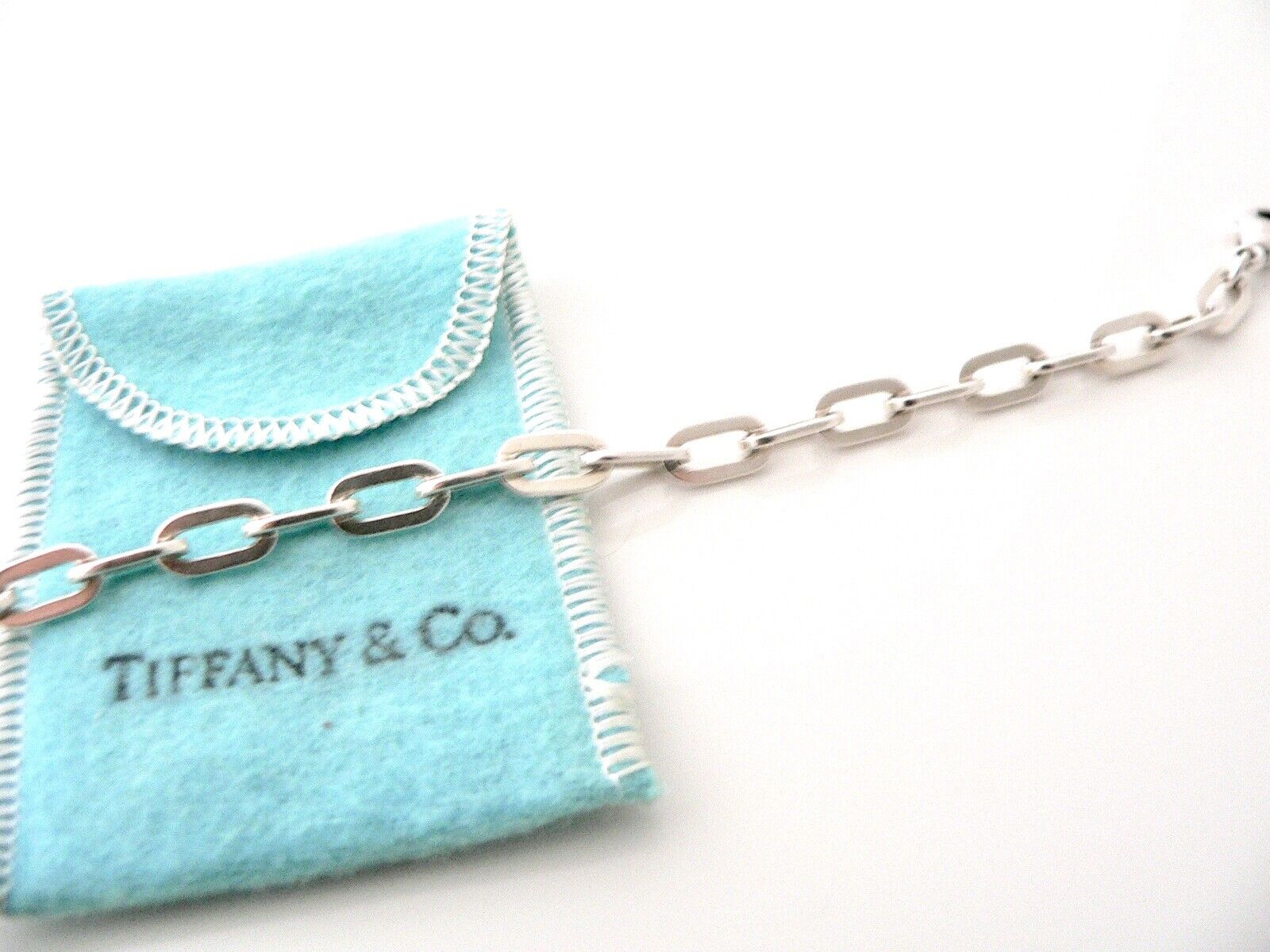 Tiffany & Co Oval Link Charm Bracelet Bangle 8 Inch Chain Silver Gift Pouch Love