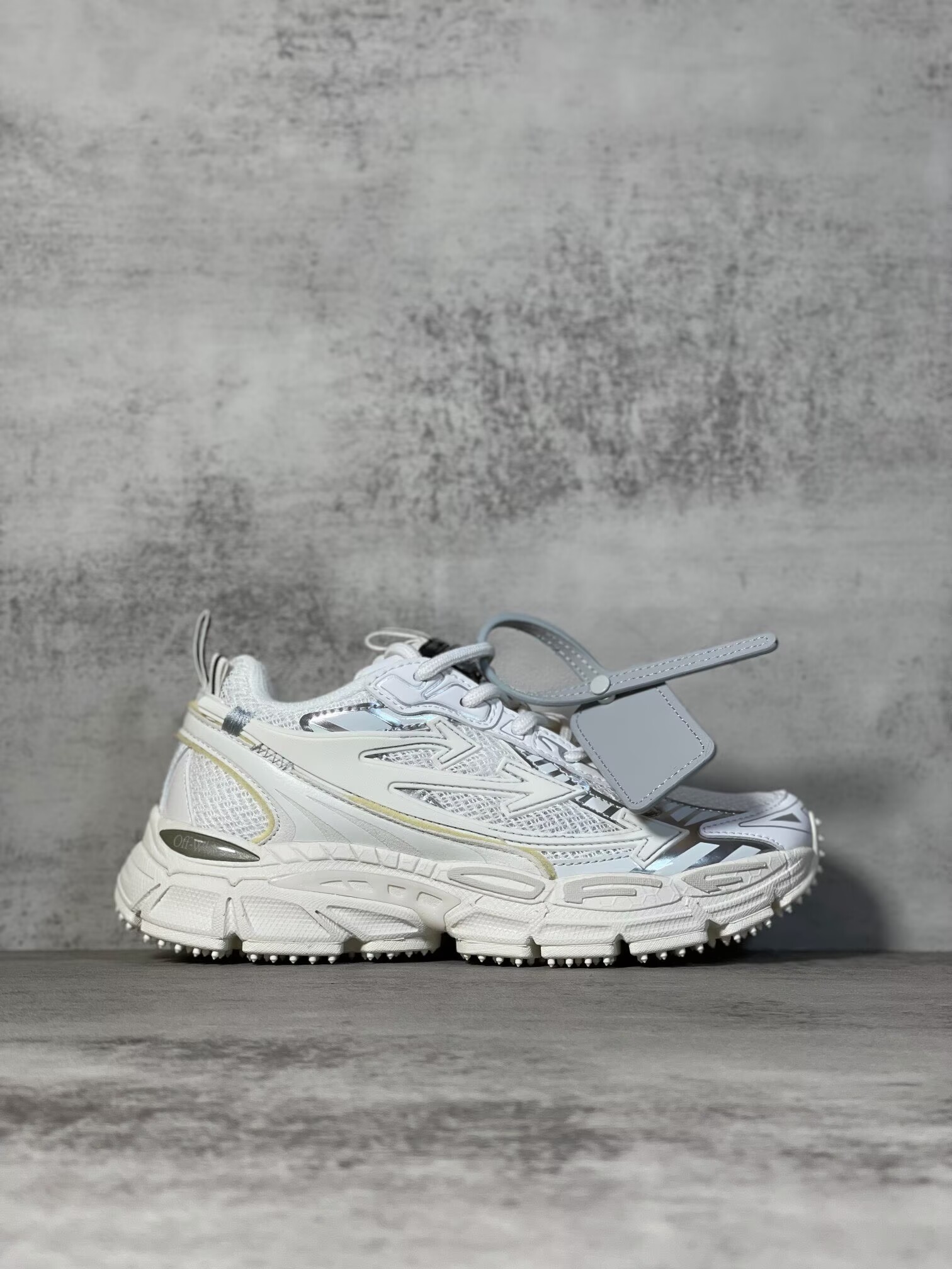 Off-White Be Right Back - CCSHOES