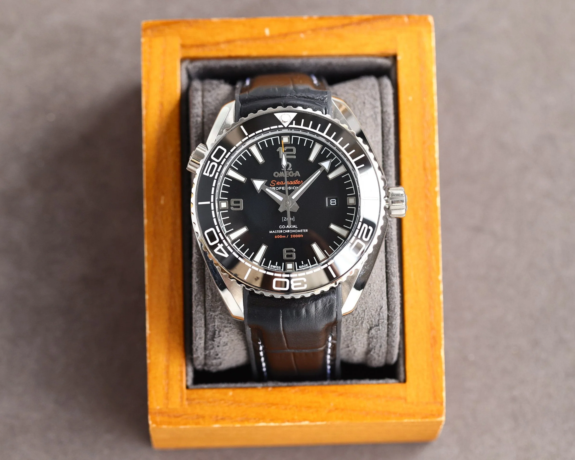 Omega Watch SEAMASTER PROFESSIONAL PLANET OCEAN 600M BLACK CERAMIC LEATHER