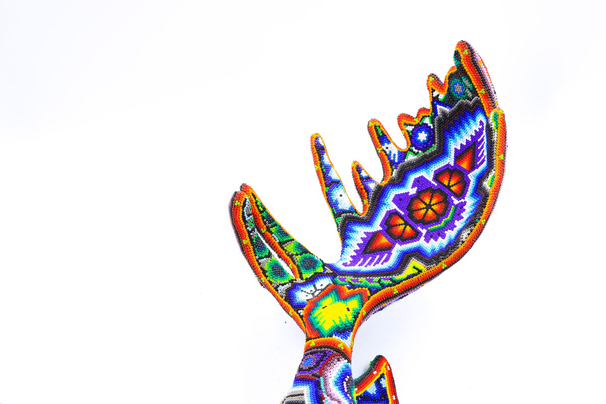 Cabeza de Alce - Obra de Arte Huichol