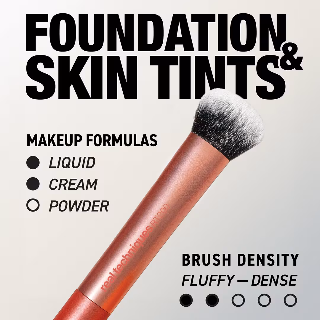 Real Techniques  Expert Face Liquid and Cream Foundation Makeup Brush