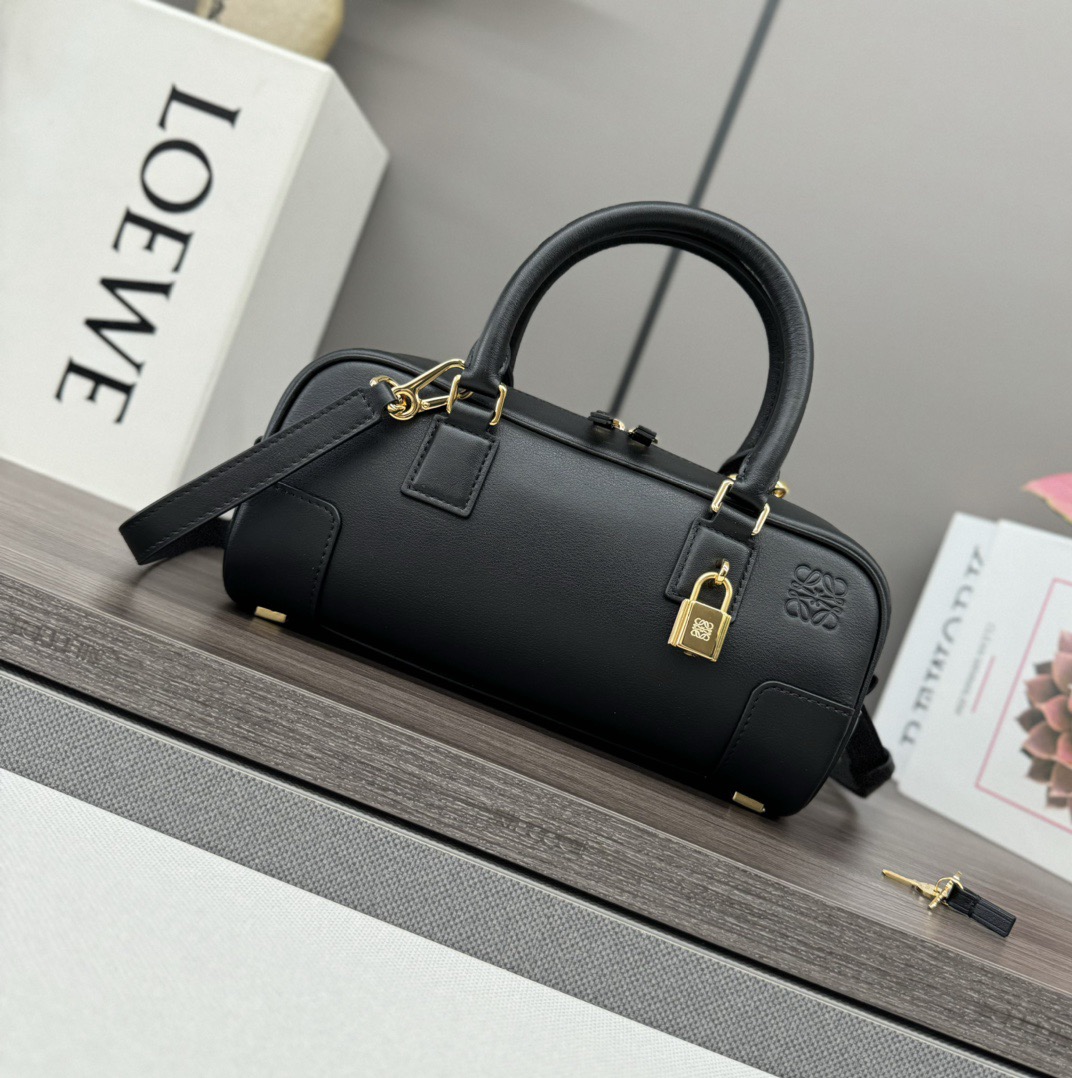 Loewe Amazona 23 Cropped Bag