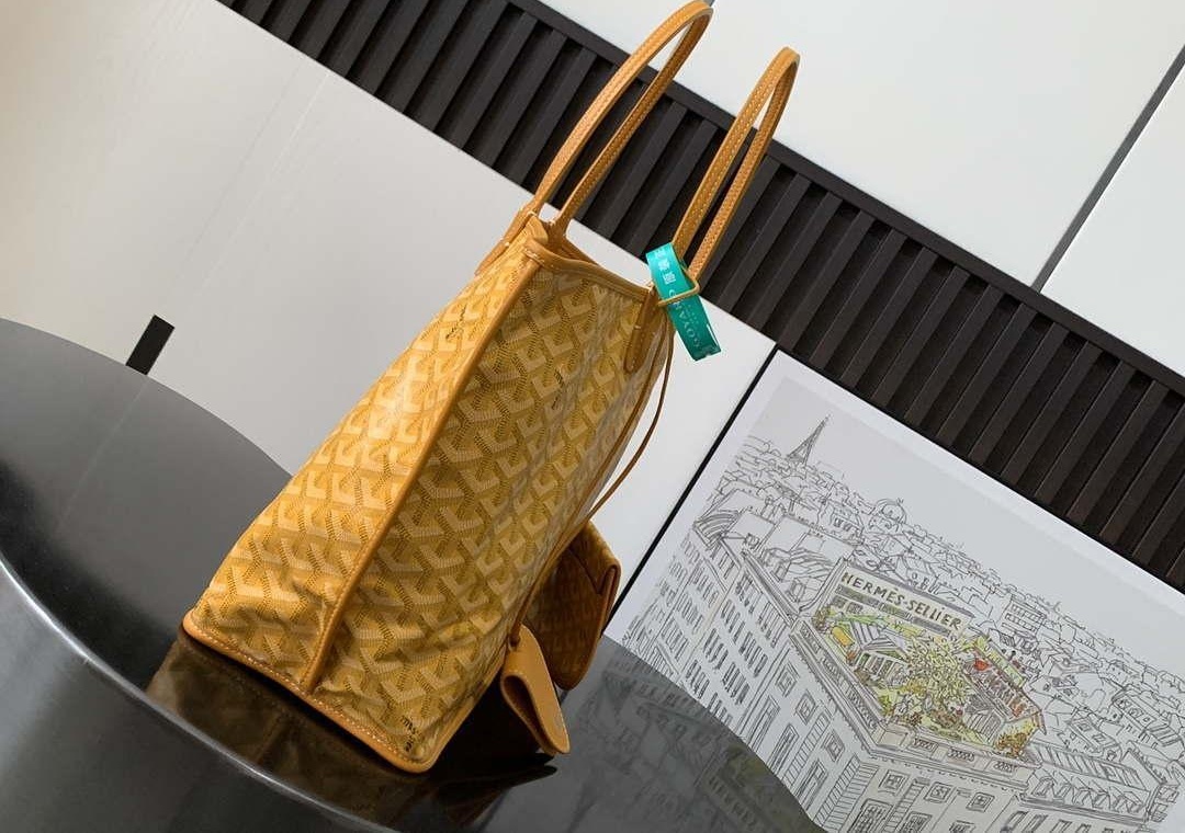 Replica Goyard ANJOUSPMLCG03TY01P Anjou PM Bag Yellow