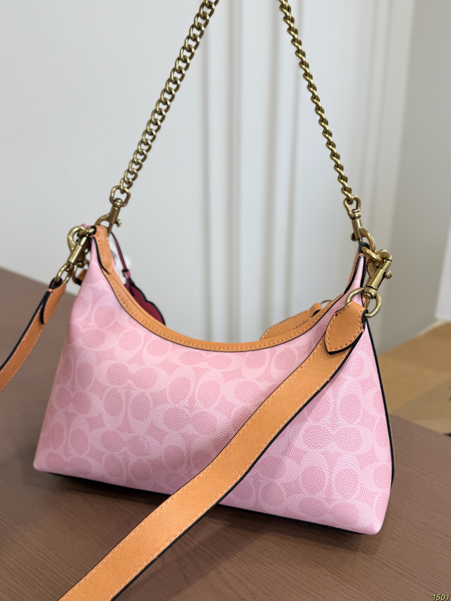Coach Valentine Day Limited Edition Underarm Bag