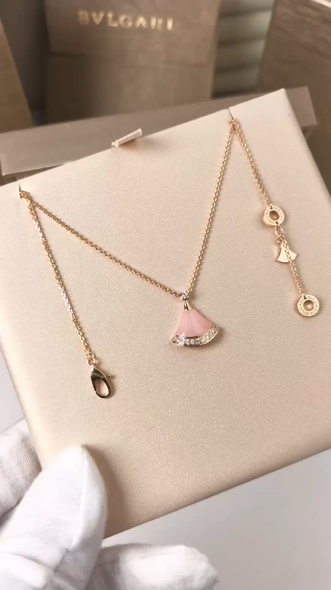 Bvlgari Divas' Dream Pink Opal Pendant Necklace