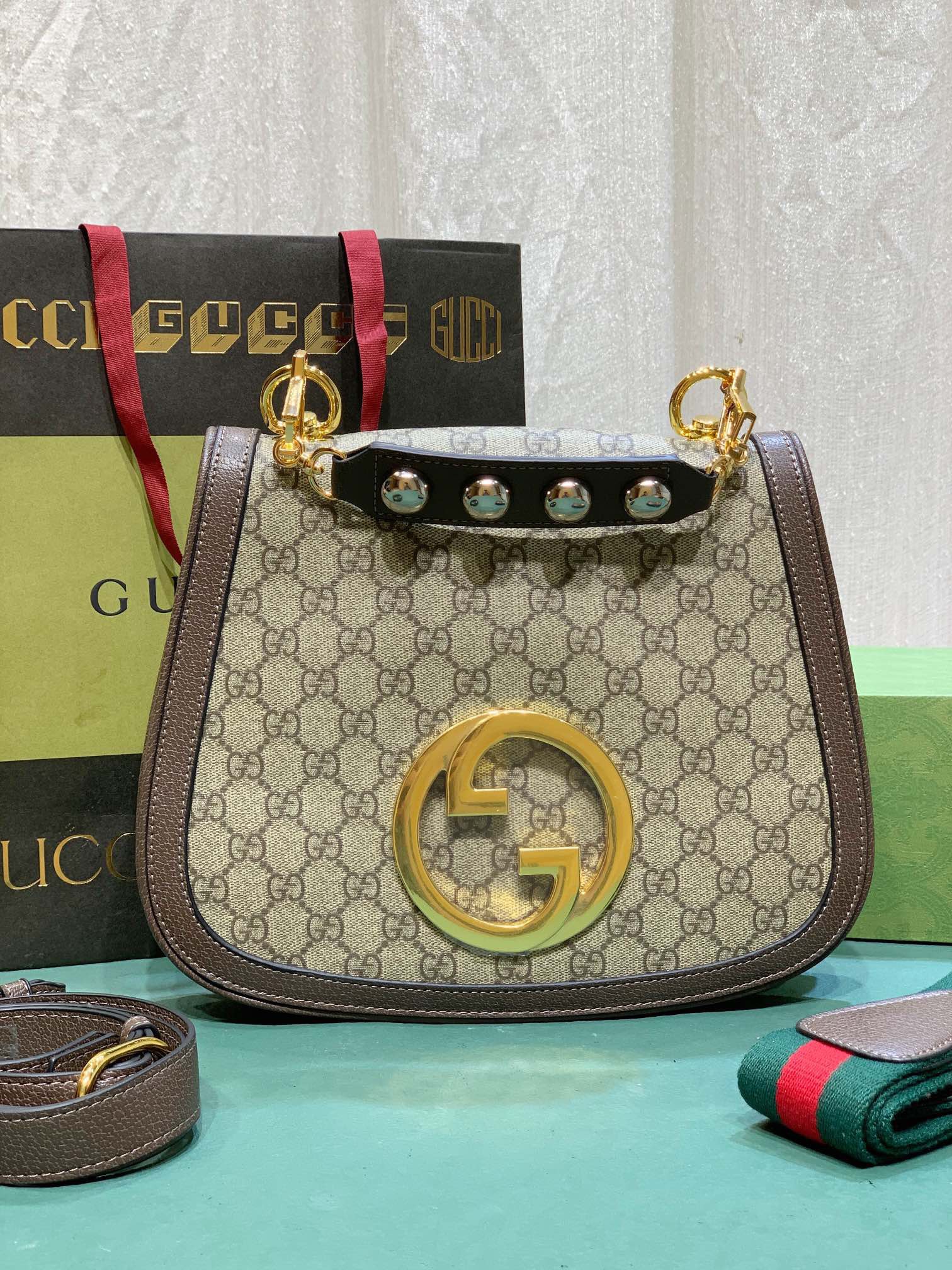 Gucci Blondie Medium Top Handle Bag