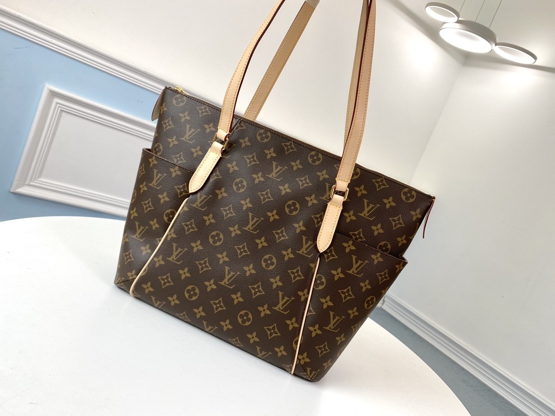 LV Totally Bag